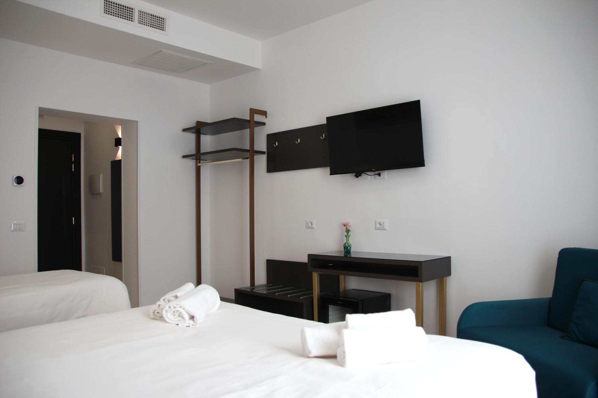 Joyful 148 Luxury Guest House Powered By Joyful Termini Boutique Guest House Rzym Zewnętrze zdjęcie